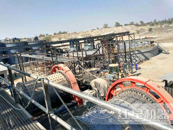 湖南金礦球磨機工作現(xiàn)場