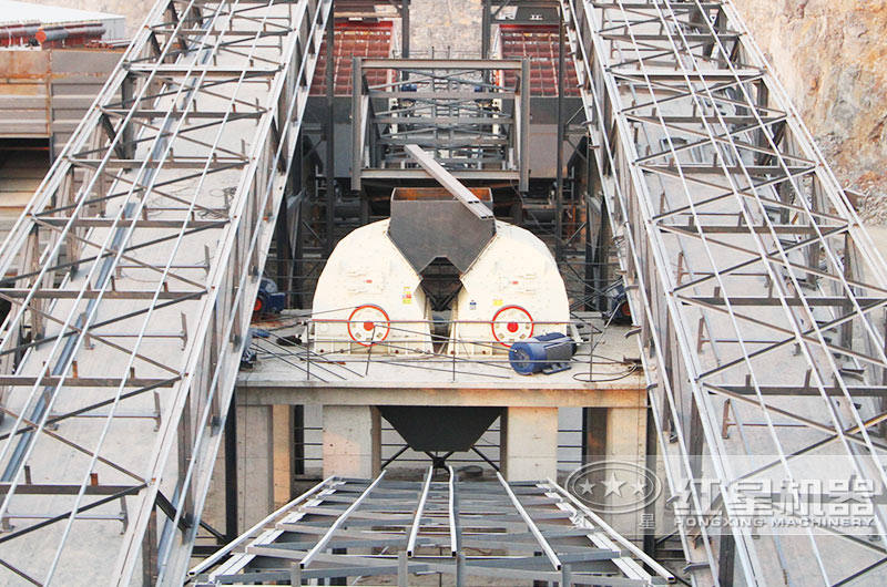 省成本重錘破石英砂工作現(xiàn)場(chǎng) 省成本重錘破石英砂工作現(xiàn)場(chǎng)