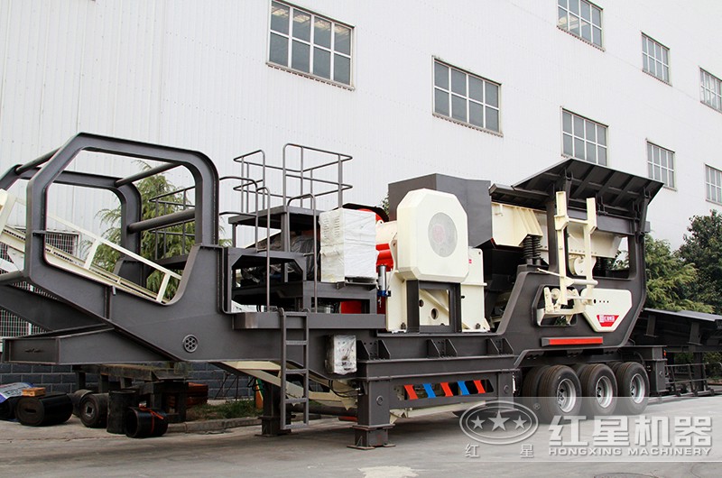 鄂破移動破碎站、進料粒度≤800mm,產量280-650t/h 鄂破移動破碎站、進料粒度≤800mm,產量280-650t/h