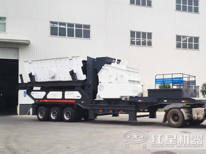 反擊移動(dòng)破碎機(jī),可移動(dòng)生產(chǎn),方便智能 反擊移動(dòng)破碎機(jī),可移動(dòng)生產(chǎn),方便智能