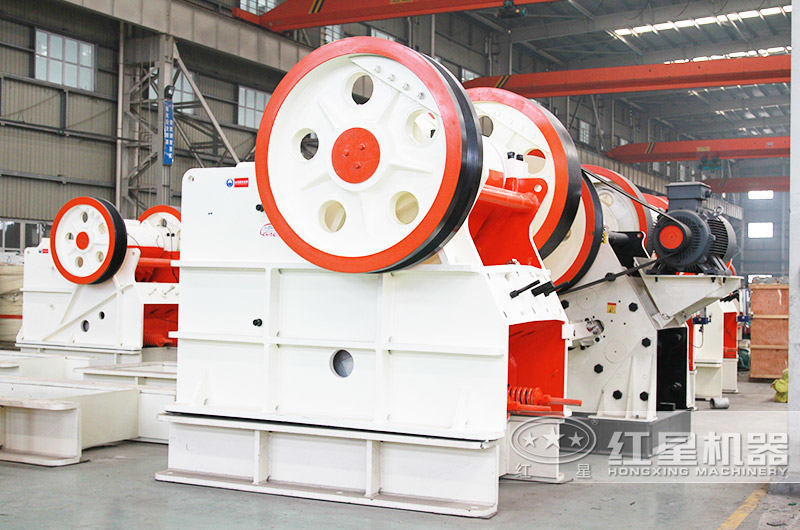 歐版鄂式破碎機,自動調節出料粒度,產量高粒型好 歐版鄂式破碎機,自動調節出料粒度,產量高粒型好