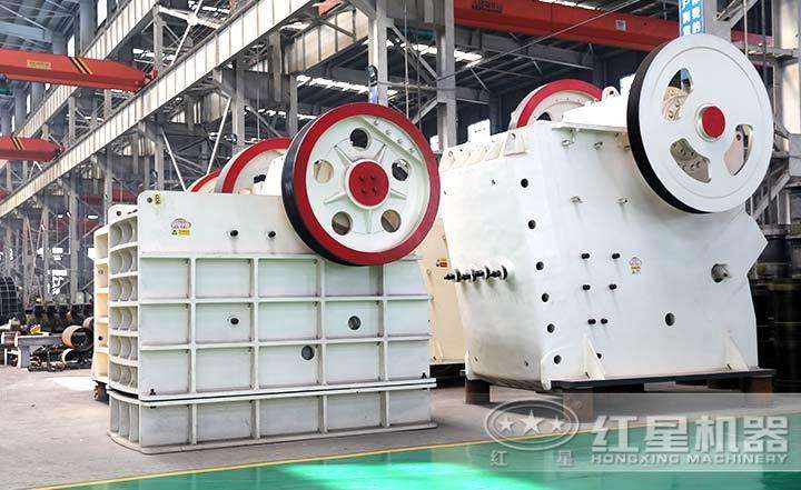 顎式破碎機(jī),破碎比大,產(chǎn)量高,使用壽命長(zhǎng) 顎式破碎機(jī),破碎比大,產(chǎn)量高,使用壽命長(zhǎng)