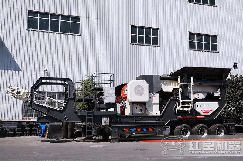 小型一體式移動破碎機(jī):輪胎行走:配鄂破機(jī) 小型一體式移動破碎機(jī):輪胎行走:配鄂破機(jī)