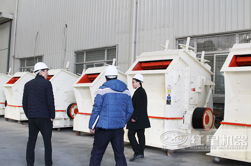 客戶來廠考察設備影 客戶來廠考察設備