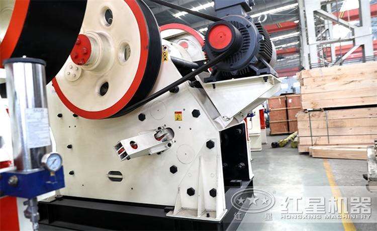 CJ鄂式粉碎機,產量120-1590t/h CJ鄂式粉碎機,產量120-1590t/h