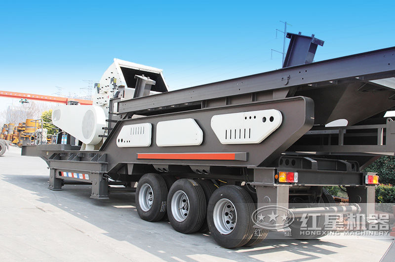 大型移動(dòng)粉煤機(jī)隨地移動(dòng),轉(zhuǎn)場(chǎng)方便