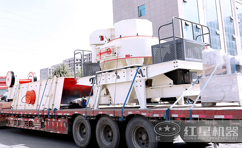 時產1000噸石灰石破碎生產線整套設備發貨現場 時產1000噸石灰石破碎生產線整套設備發貨現場