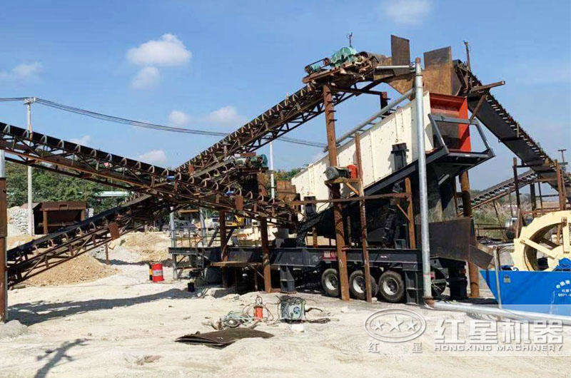 湖北移動制砂篩分破碎機生產(chǎn)現(xiàn)場 湖北移動制砂篩分破碎機生產(chǎn)現(xiàn)場
