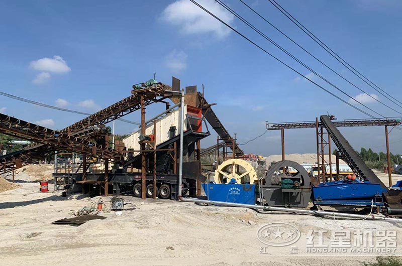 移動式鵝卵石破碎制砂生產線 移動式鵝卵石破碎制砂生產線