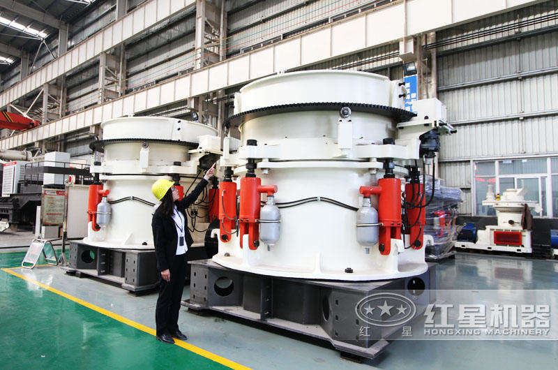 二級(jí)破碎圓錐式破碎機(jī),產(chǎn)量高,效益好 二級(jí)破碎圓錐式破碎機(jī),產(chǎn)量高,效益好