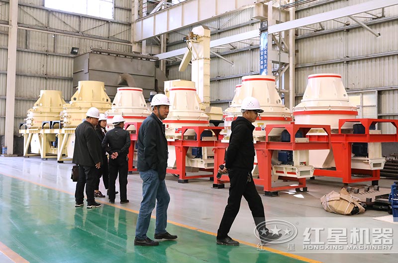 小型制砂機(jī)客戶來廠選購 小型制砂機(jī)客戶來廠選購