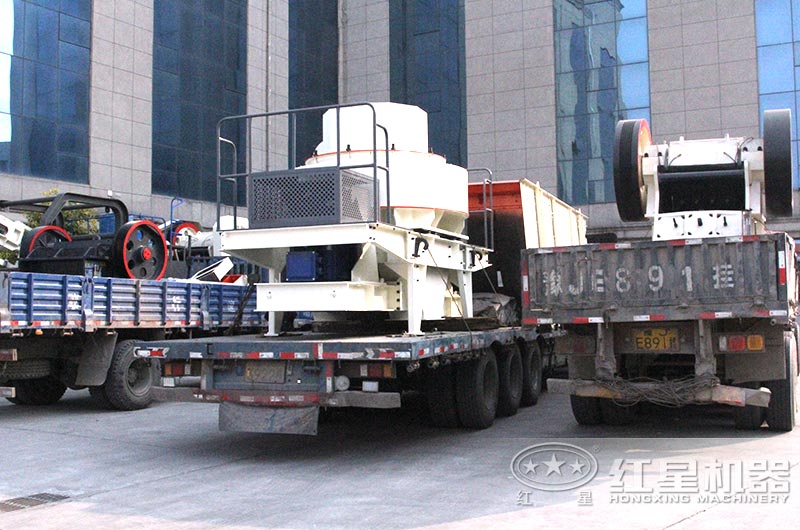 砂場設(shè)備陸續(xù)發(fā)貨中 砂場設(shè)備陸續(xù)發(fā)貨中