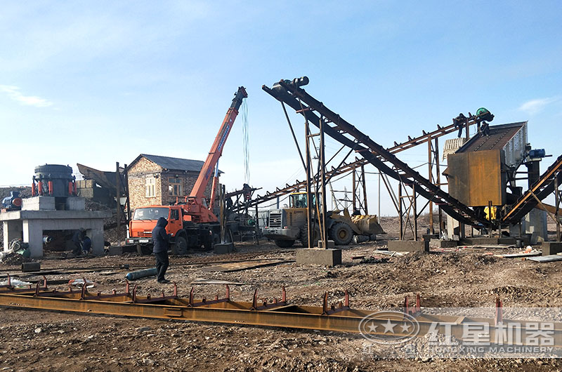 四川宜賓50萬方卵石制砂生產線安裝現場 四川宜賓50萬方卵石制砂生產線安裝現場