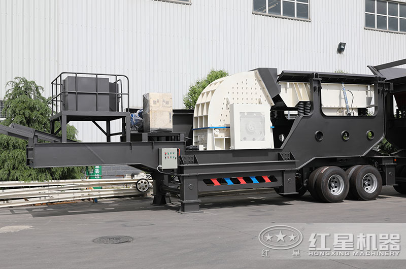 小型移動重錘式破碎機(jī)圖片 小型移動重錘式破碎機(jī)圖片