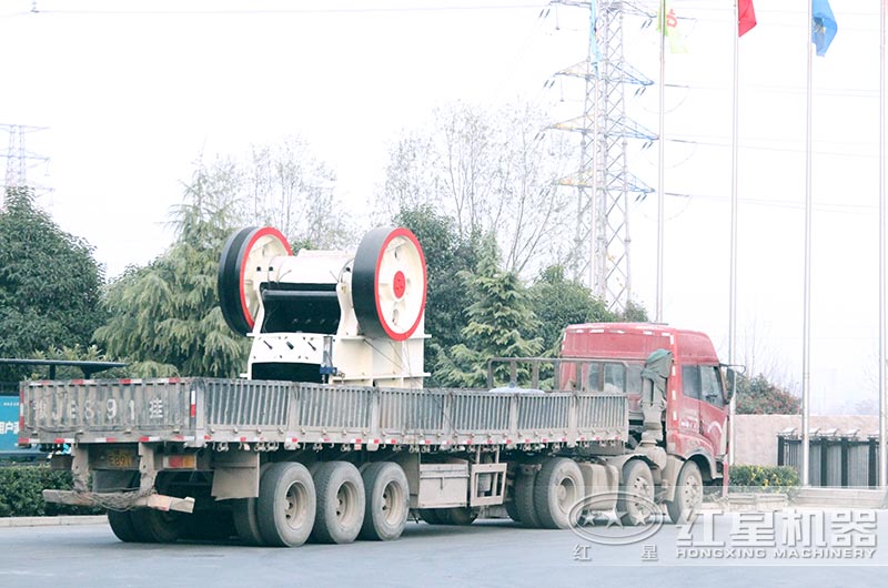 每小時500噸大型破碎機設備發貨 每小時500噸大型破碎機設備發貨