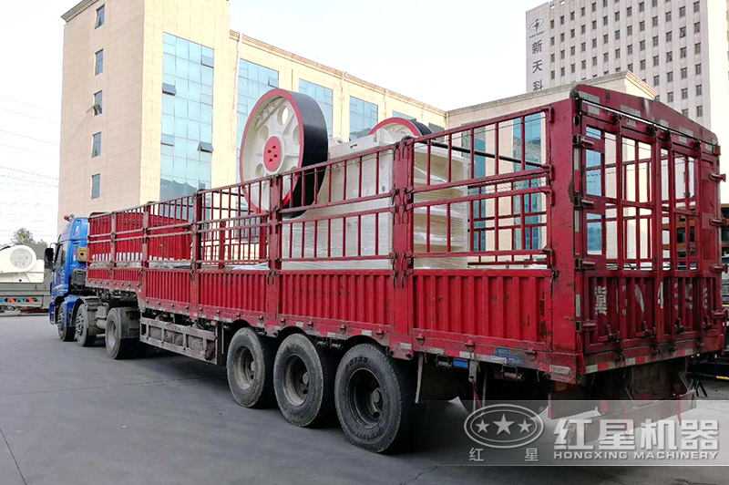 57破碎機裝車發(fā)貨 57破碎機裝車發(fā)貨