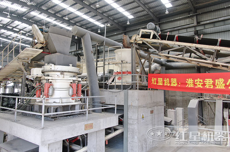 江蘇客戶液壓巖石破碎機(jī)作業(yè)現(xiàn)場(chǎng)圖 江蘇客戶液壓巖石破碎機(jī)作業(yè)現(xiàn)場(chǎng)圖