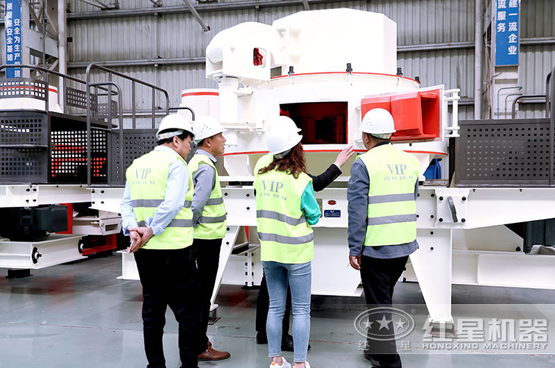 客戶到設(shè)備車間參觀 客戶到設(shè)備車間參觀