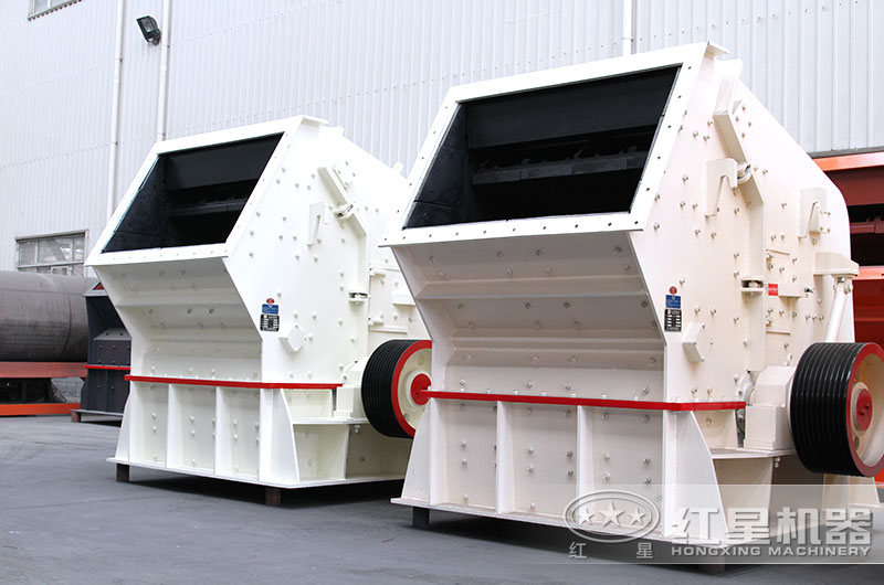 細碎反擊式碎石機圖片 細碎反擊式碎石機圖片