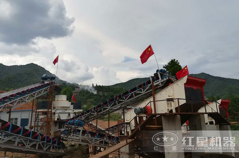 石頭破碎加工生產客戶現場 石頭破碎加工生產客戶現場