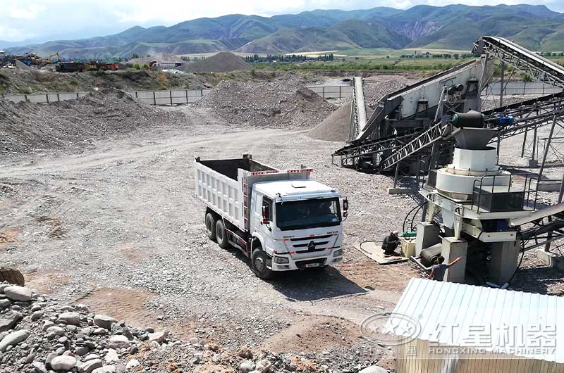 隧道洞渣碎石加工成品骨料轉運現場 隧道洞渣碎石加工成品骨料轉運現場